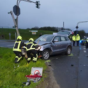 Unfall an der Auffahrt zur A560 in Sankt Augustin.