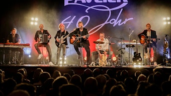 Mit fünf ausverkauften Konzerten, feiern die Paveier ihren 40. Geburtstag in der Volksbühne.