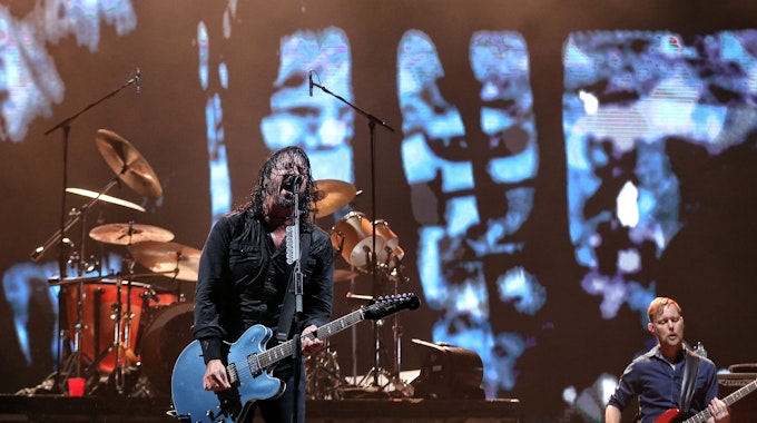 Die Foo Fighters um Frontmann Dave Grohl haben nach dem tragischen Tod von Taylor Hawkins ihren neuen Drummer bekannt gegeben: Künftig sitzt Josh Freese am Schlagzeug. (Archivbild)<br>dpa