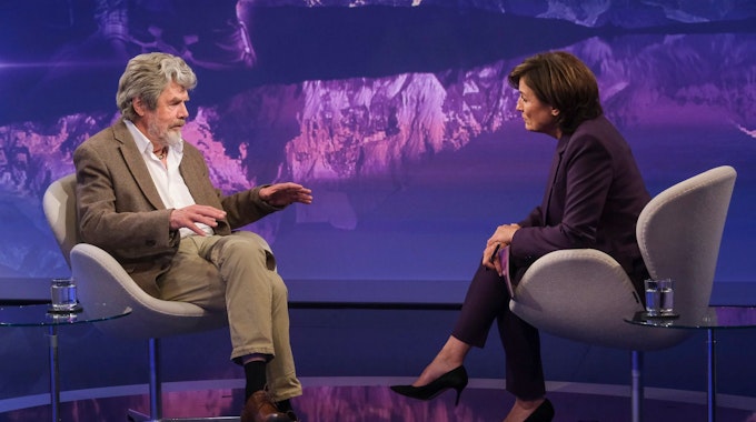 Bergsteiger und Buchautor Reinhold Messner zu Gast in der ARD-Talkshow „Maischberger“ von Sandra Maischberger.