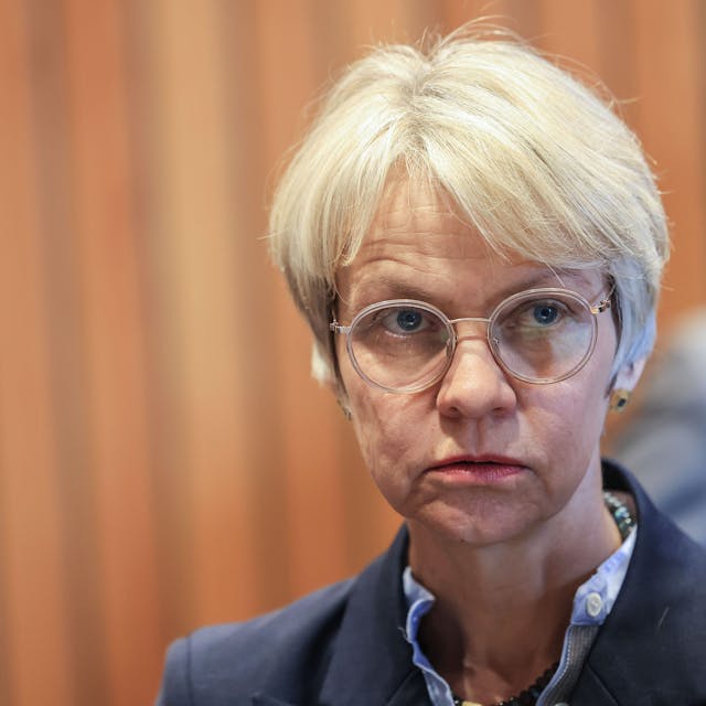 Dorothee Feller (CDU), Schulministerin von NRW