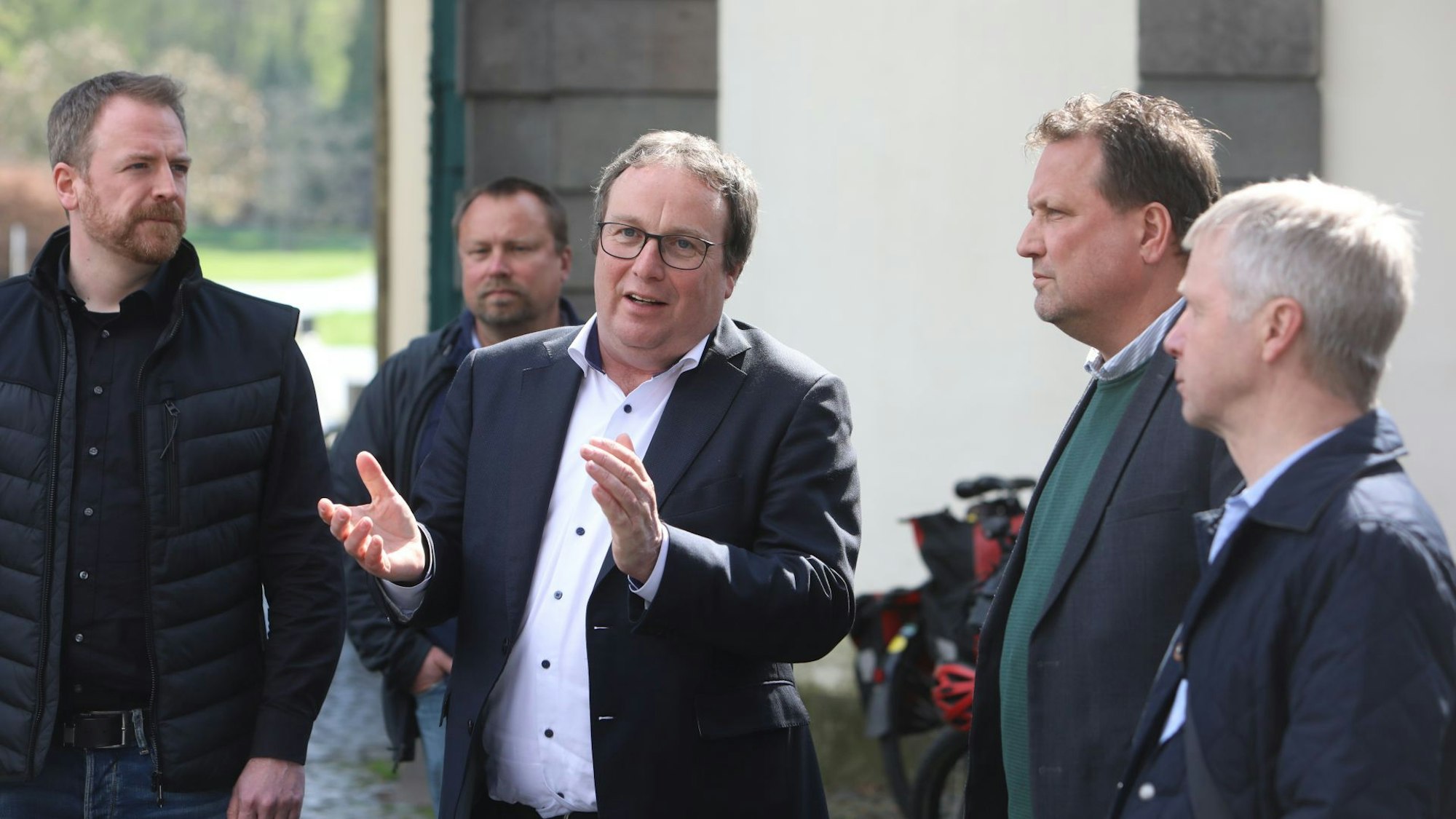 NRW Verkehrsminister Oliver Krischer in Königswinter