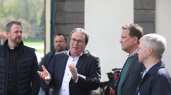 NRW Verkehrsminister Oliver Krischer in Königswinter