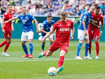 Florian Kainz trifft per Elfmeter zur 1:0-Führung des 1. FC Köln bei der TSG Hoffenheim.