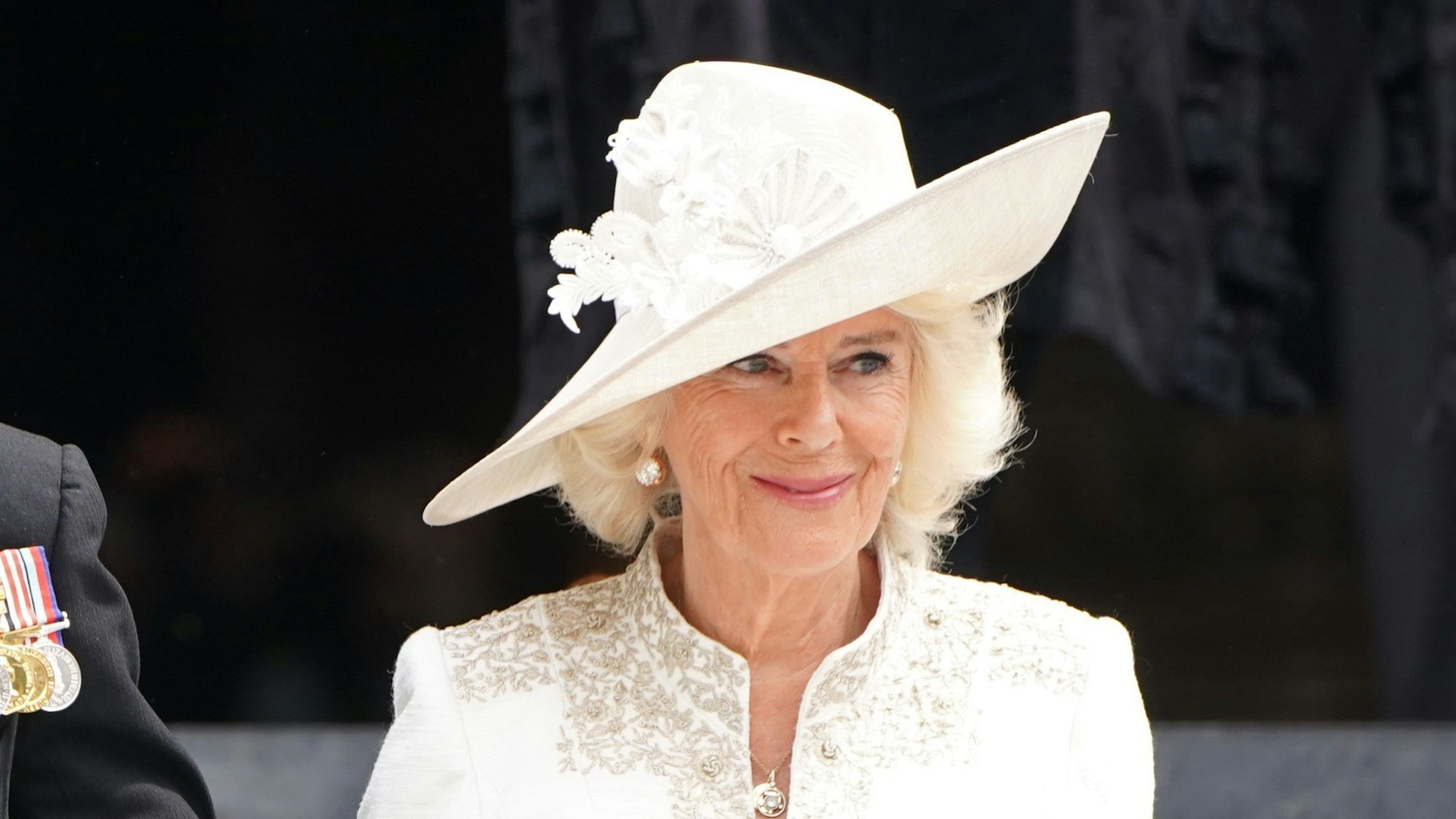 Camilla, damals noch Herzogin von Cornwall, verlässt nach der Dankes-Messe die St. Paul's Kathedrale, am zweiten Tag der Feierlichkeiten zum Platinjubiläum der Queen.