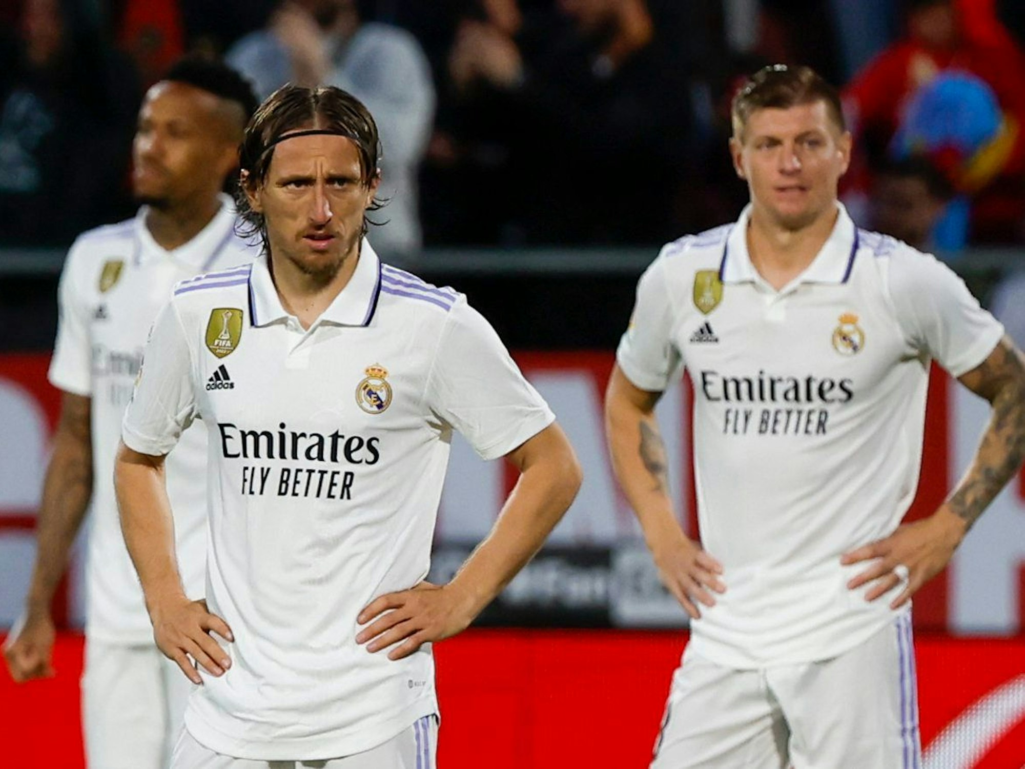 Real Madrids Luka Modric, Eder Militao und Toni Kroos hadern mit der deutlichen Niederlage.