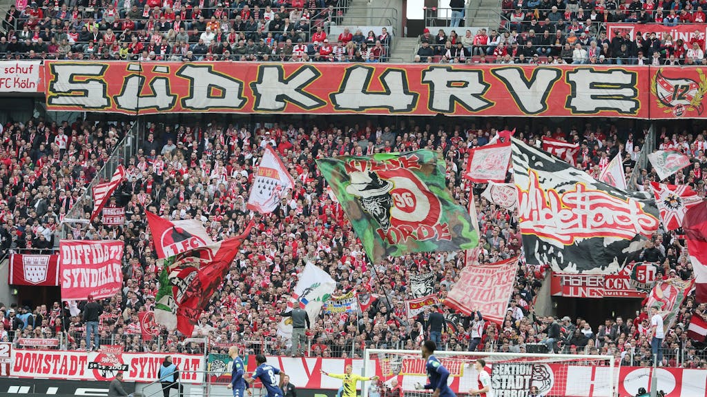 1.FC Köln vs. FSV Mainz 05, 28. Spieltag, 15.04.2023, 15.30 Uhr, Südtribüne (1. FC Köln), Bild: Herbert Bucco








