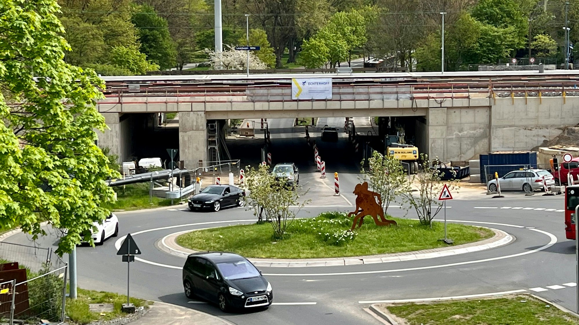 RRX-Baustelle: Bombenverdacht an der Brücke über die Rathenaustraße