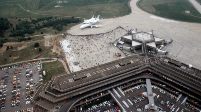Hoher Besuch: Space Shuttle 20. Mai 1983,mehr als 300.000 Besucher kamen bei teilweise miserabelen wetter