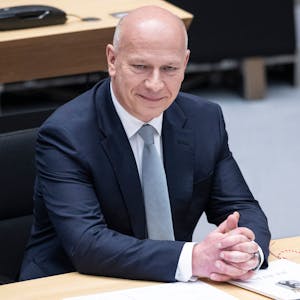 Kai Wegner (CDU) ist im dritten Wahlgang zum Regierenden Bürgermeister von Berlin gewählt worden.