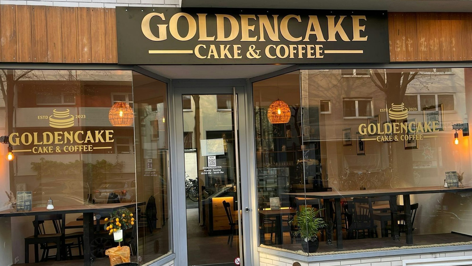 Das „GoldenCake“-Café auf der Dürener Straé