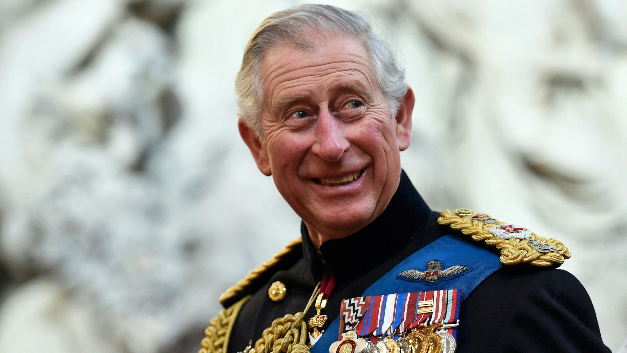 König Charles III., hier auf einem Foto vom März 2015, wird am 6. Mai offiziell gekrönt.