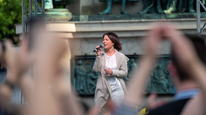Analena Baerbock im Mai 2022 bei einem Wahlkampfauftritt in Köln.