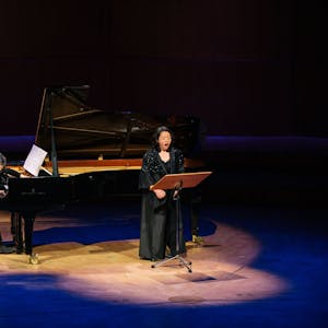 Yuko Kakuta (Sopran) und Yukiko Sugawara (Klavier) Yukiko Sugawara beim Kölner Festival Acht Brücken.