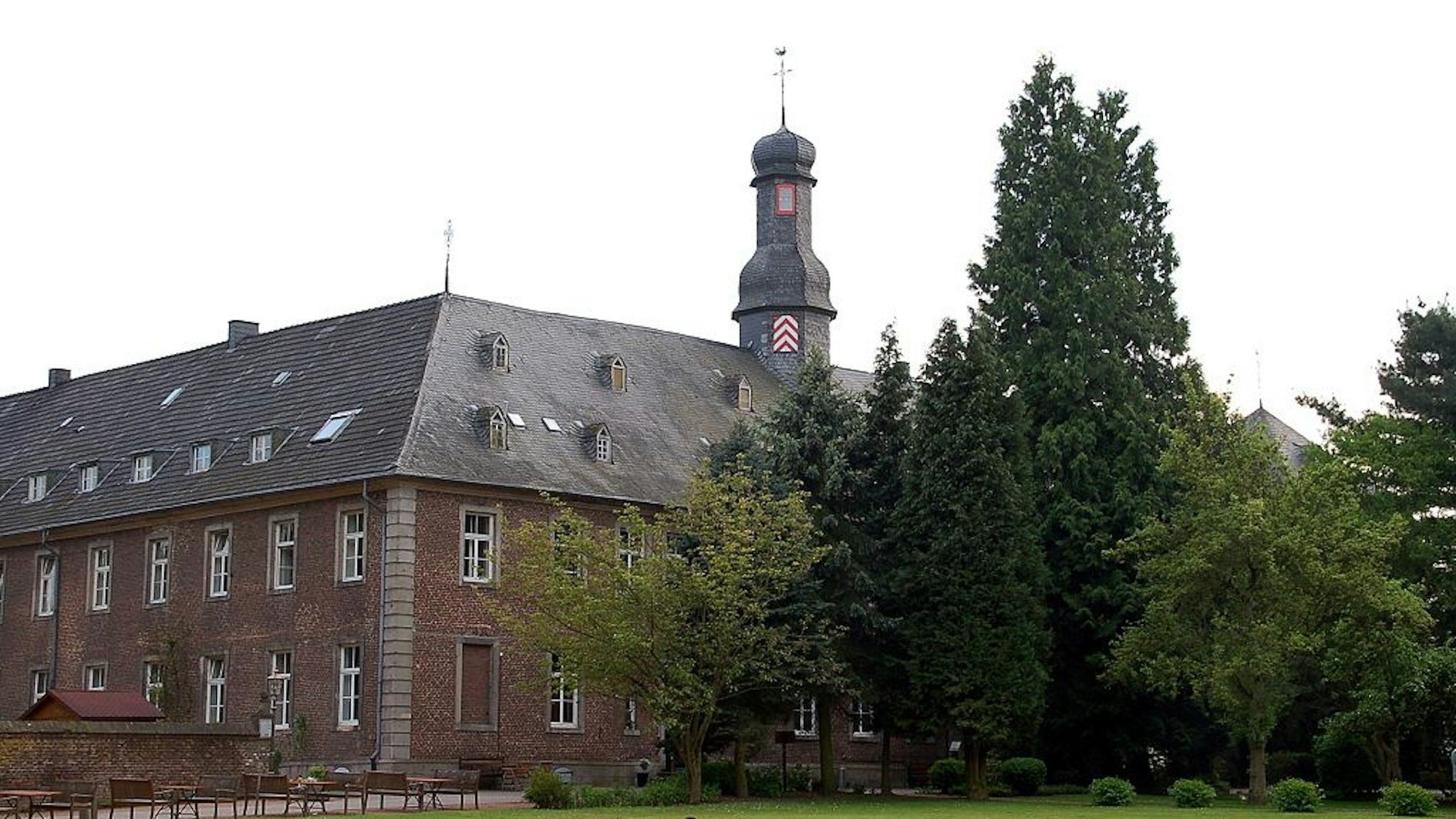 Nikolauskloster Jüchen

