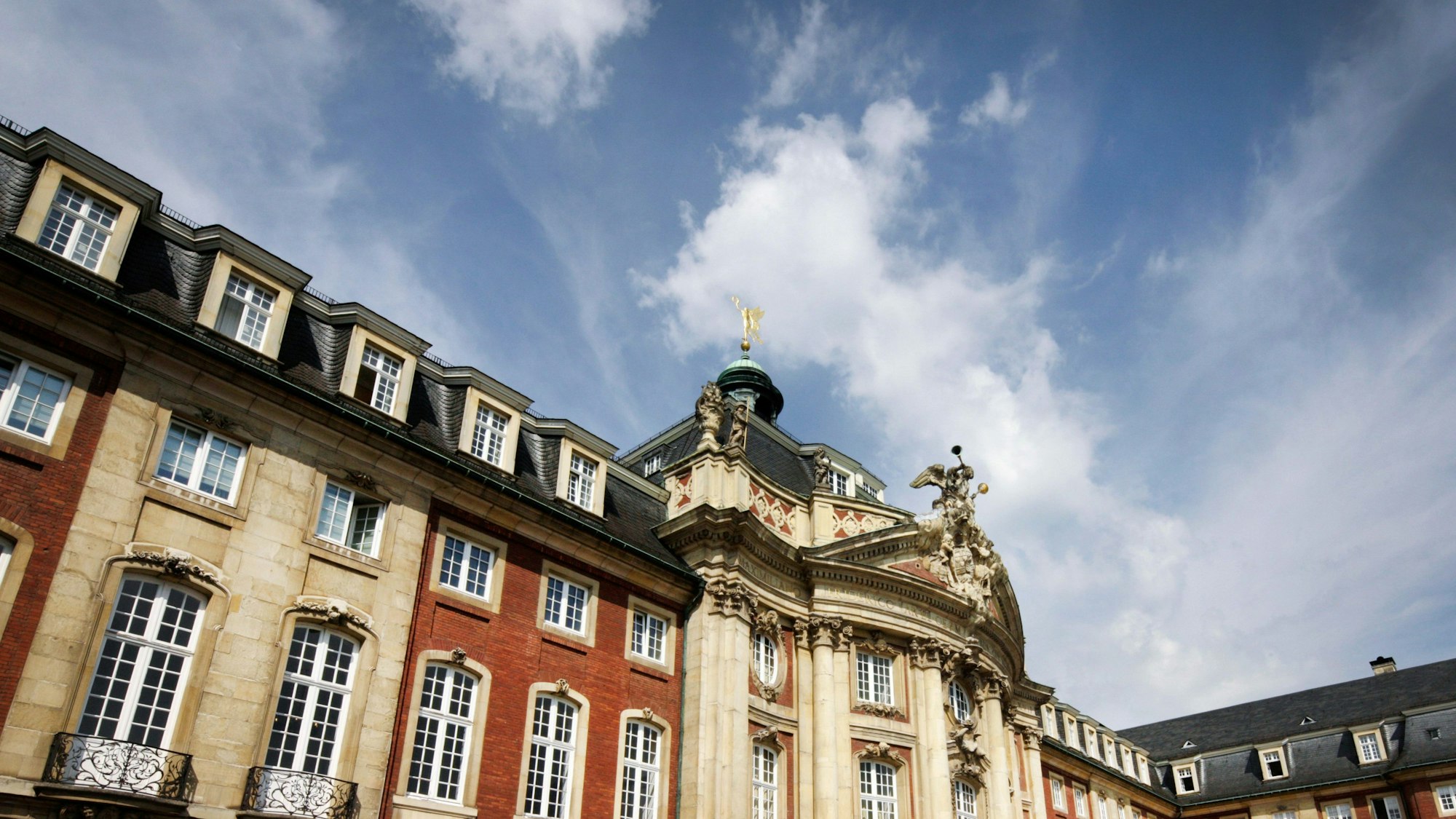 Blick auf das Fürstbischöfliche Schloss, Sitz der Westfälischen Wilhelms-Universität (WWU) Münster. Die Uni benennt sich um.