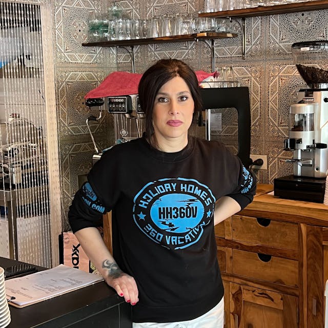 Evelina Di Chiara steht in ihrem Café Nonna Pina in Kerpen-Horrem.