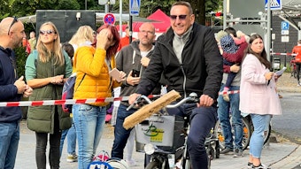 Bürgermeistr Dirk Runge beim Stadtlauf Burscheid