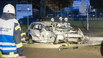 Bei einem Unfall auf der Neusser Landstraße in Köln-Niehl ist ein Mann gestorben.