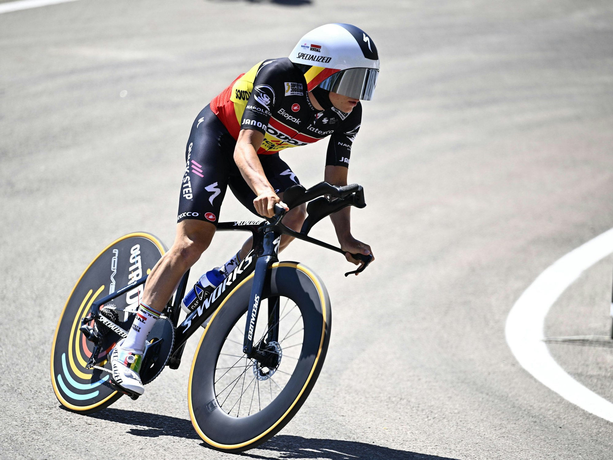 Giro d'Italia, 1. Etappe (Einzelzeitfahren): Remco Evenepoel aus Belgien auf dem Rad.