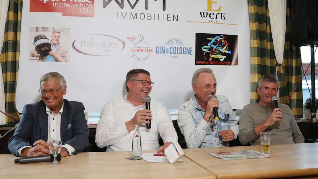 Wolfgang Bosbach, Martin Schlüter, Erry Stoklosa und Friedhelm Funkel beim Talk.