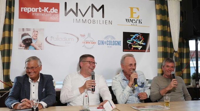 Wolfgang Bosbach, Martin Schlüter, Erry Stoklosa und Friedhelm Funkel beim Talk.