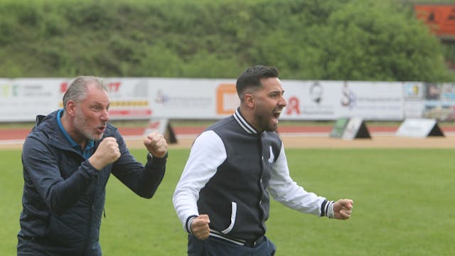 Torwarttrainer Gerd Schmidt (links) und Sportchef Mehmet Dogan vom Siegburger SV 04