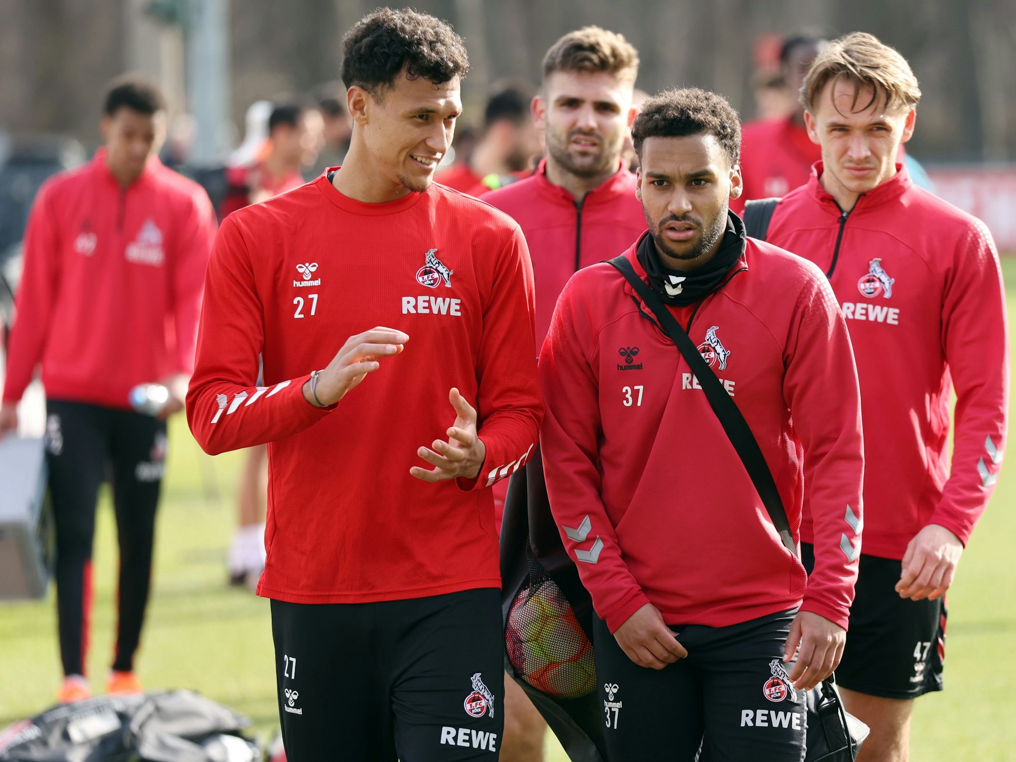 Linton Maina und Davie Selke beim Training des 1. FC Köln.
