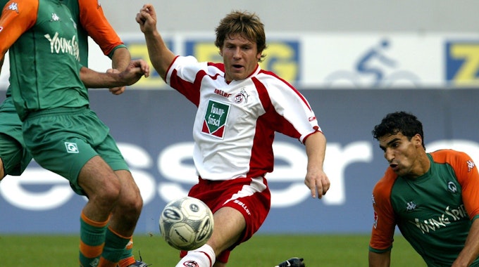 2003 gegen Werder Bremen: Der Kölner Andrej Voronin trägt ein Saller-Trikot mit Sponsor Funny-Frisch.