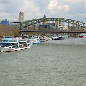Touristenschiffe auf dem Rhein.&nbsp;