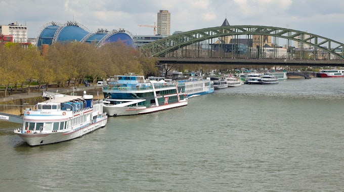 Touristenschiffe auf dem Rhein.&nbsp;