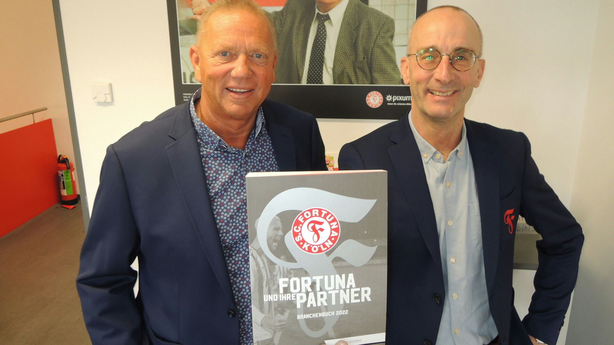 Das Foto zeigt die neuen Macher bei Fortuna Köln: Robert Pöppinghaus und Jürgen Drolshagen.