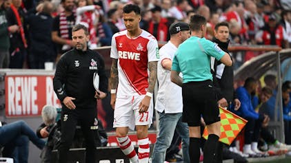 Kölns Torschütze Davie Selke konnte nach dem Zusammenprall nicht mehr weiterspielen und wurde in der 24. Minute ausgewechselt.