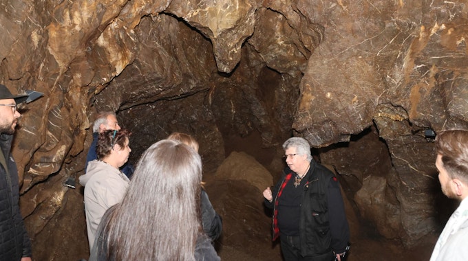 Probeführung durch die Aggertalhöhle mit Dr. Sylvia-Kathrin Tanneberger.