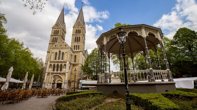 Neben dem Designer-Outlet begeistert Roermond auch mit Sehenswürdigkeiten wie der Münsterkirche und dem Musikpavillon.