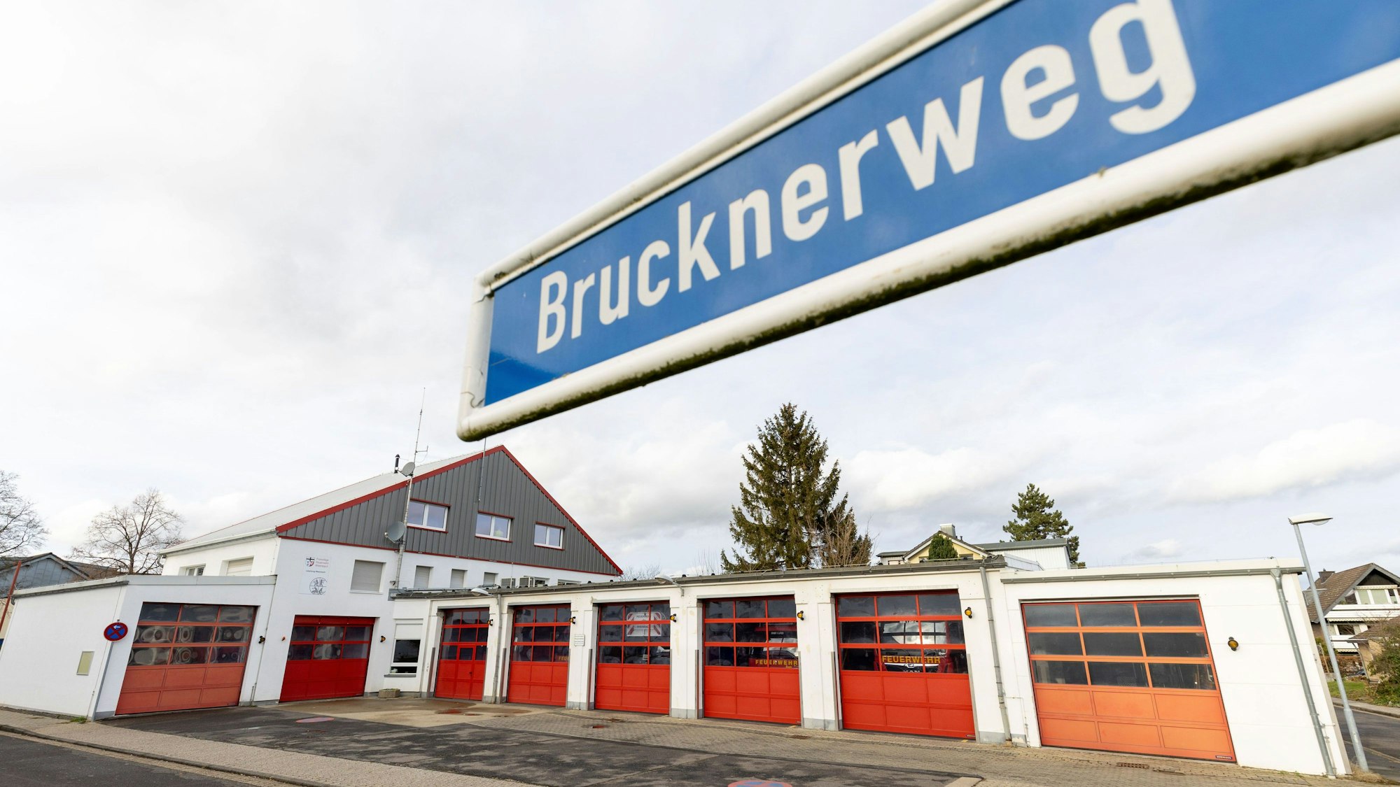 Das Gebäude der Freiwilligen Feuerwehr im Brucknerweg in Rheinbach am 21.12.2022.