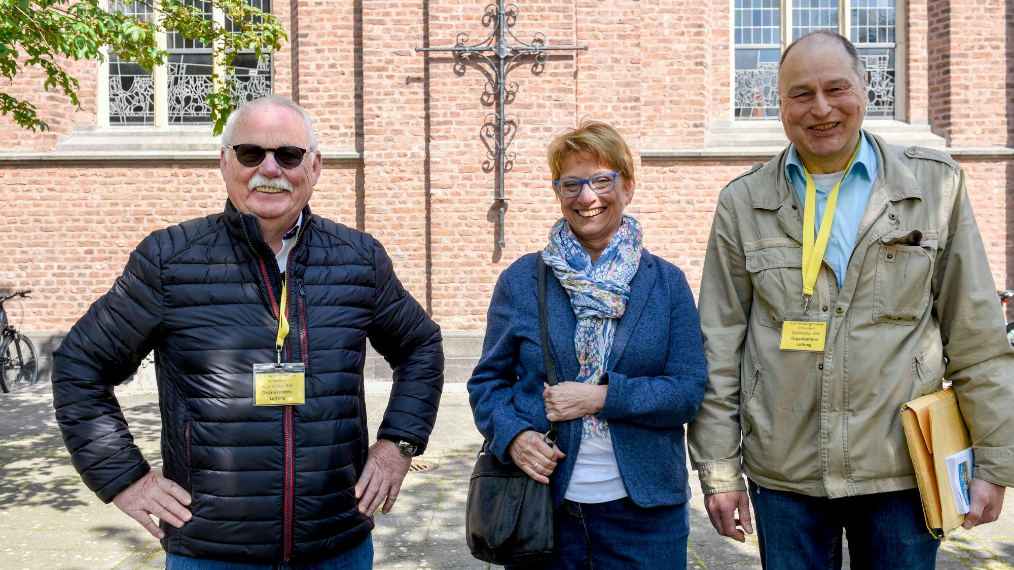 Das Foto zeigt den Pfarrgemeinderat St.-Kunibertus, organisiert den Gymnicher Ritt Jahr für Jahr, hier Wilfried Breuer, Marlies Flohr und Joachim Axer.