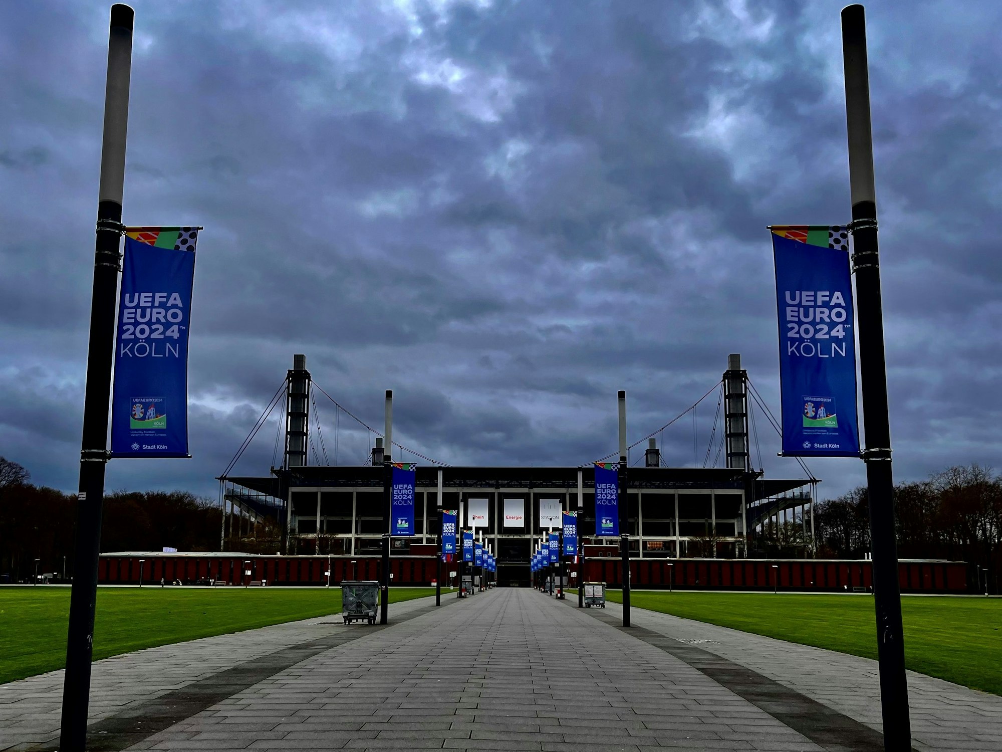 Im Rhein-Energie-Stadion von Köln finden 2024 EM-Spiele statt.