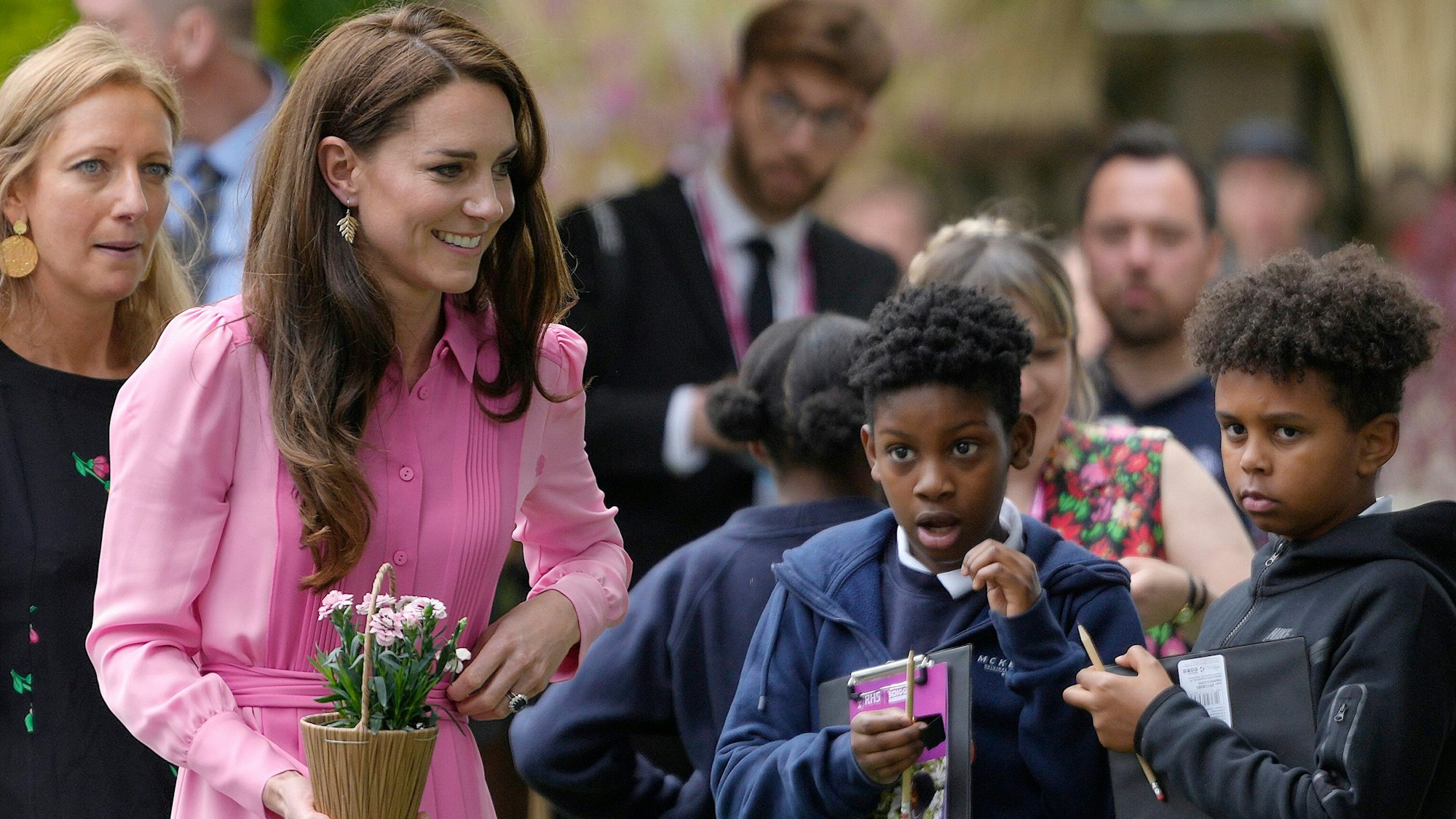 Die britische Prinzessin Kate, Prinzessin von Wales, nimmt an einem Picknick für Kinder teil.