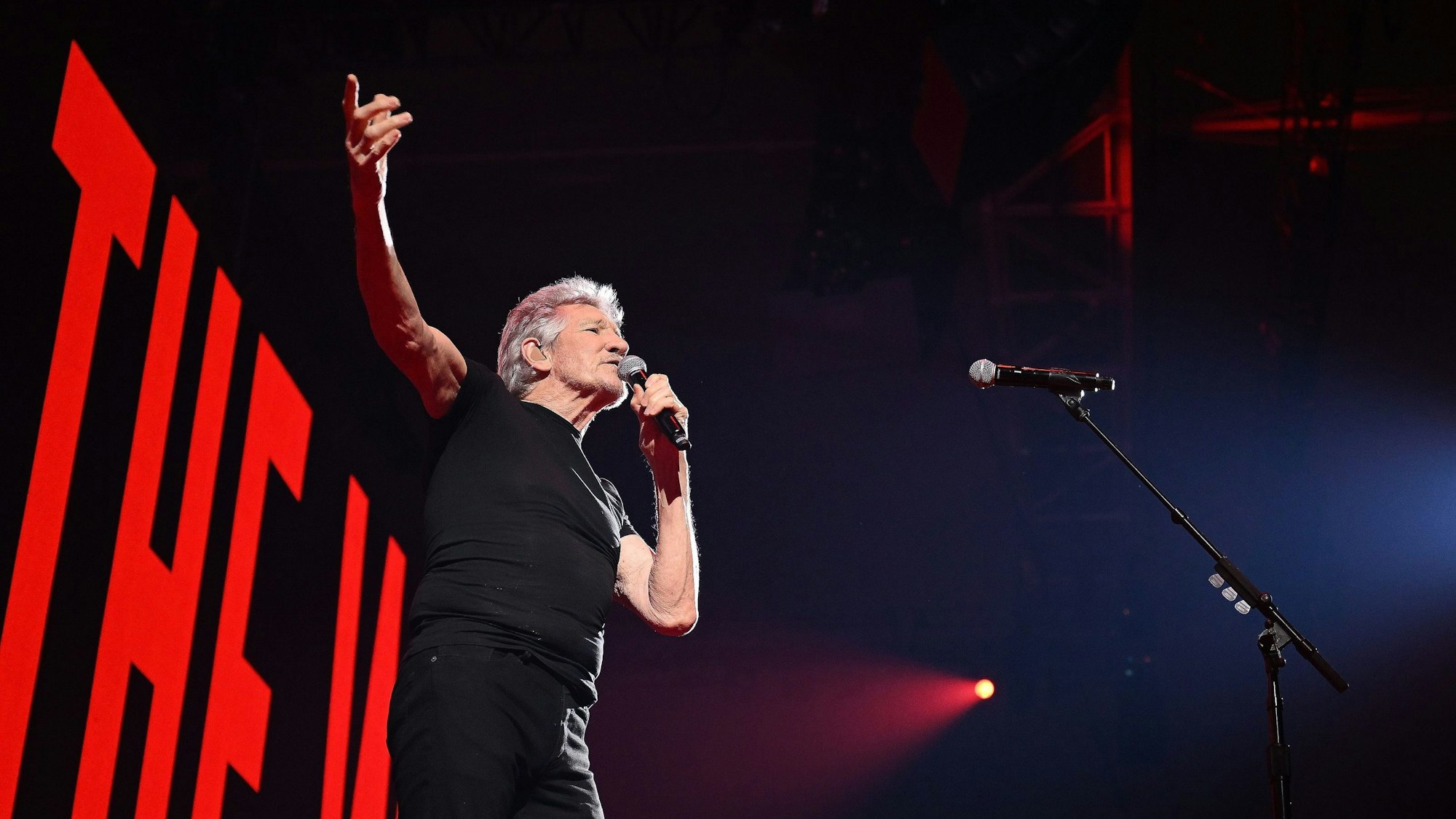 Pink-Floyd-Mitbegründer Roger Waters tritt im Rahmen seiner Deutschland-Tour in der Olympiahalle in München auf.