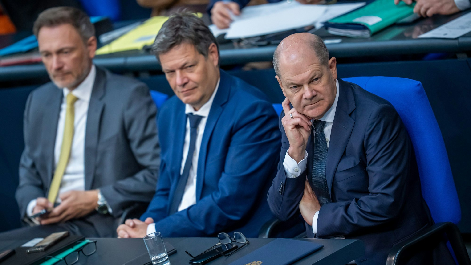 Ampel-Vertreter: Finanzminister Christian Lindner (FDP), Wirtschaftsminister  Robert Habeck (Bündnis 90/Die Grünen) und Bundeskanzler Olaf Scholz (SPD). (Archivbild)