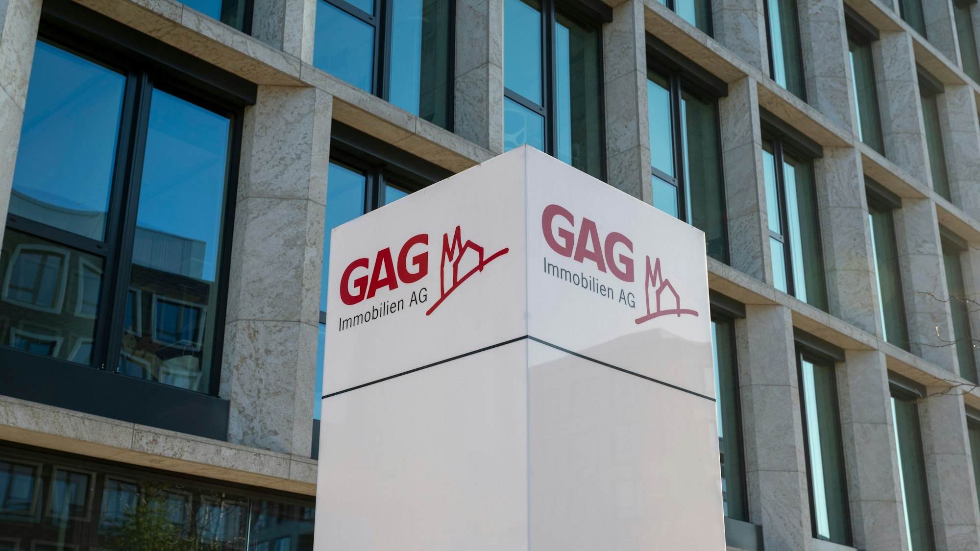 Die Fassade der Hauptverwaltung der GAG in Kalk