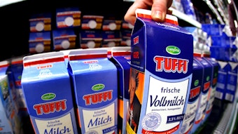 Tuffi-Milch gibt es weiter im Supermarkt-Regal. Produziert wird aber nicht mehr in Köln.