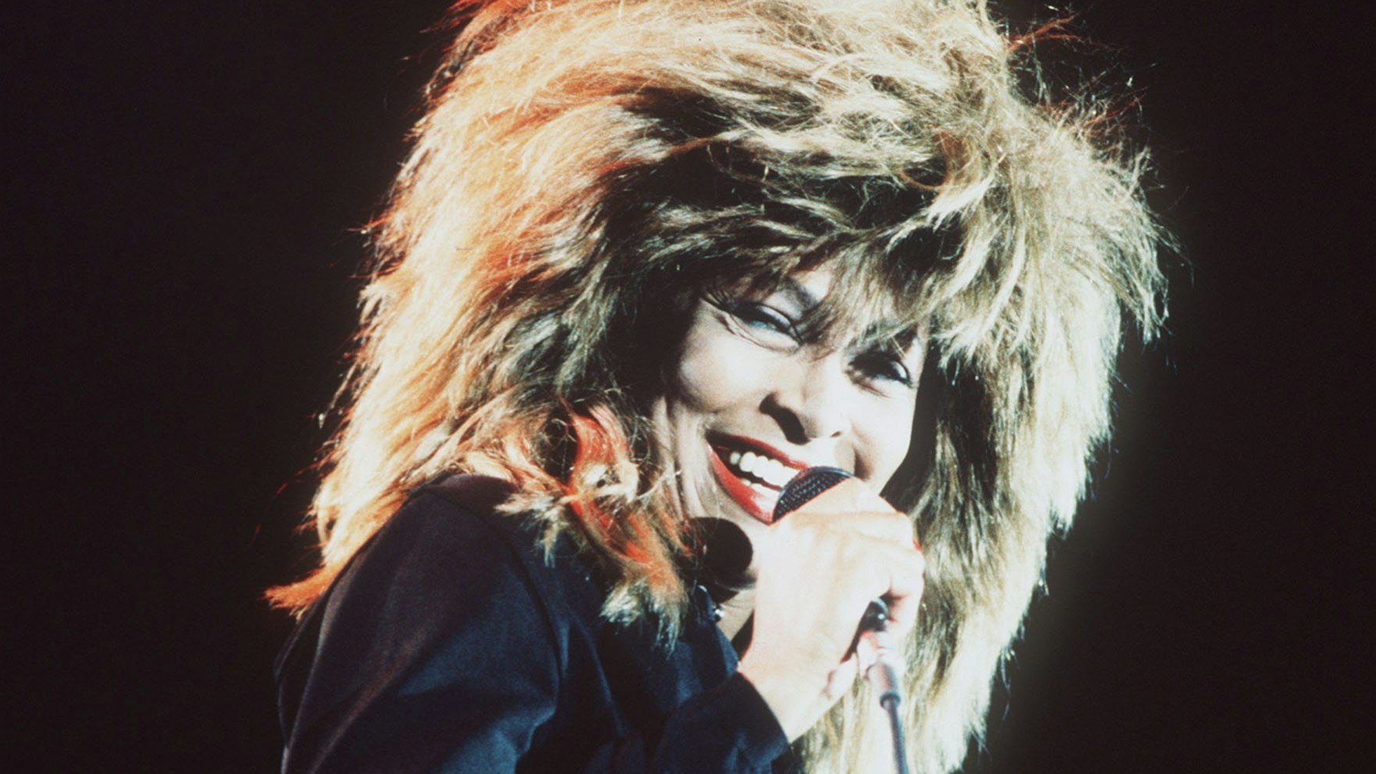 Für ihre extrovertierten Frisuren war Tina Turner bekannt, hier 1987.