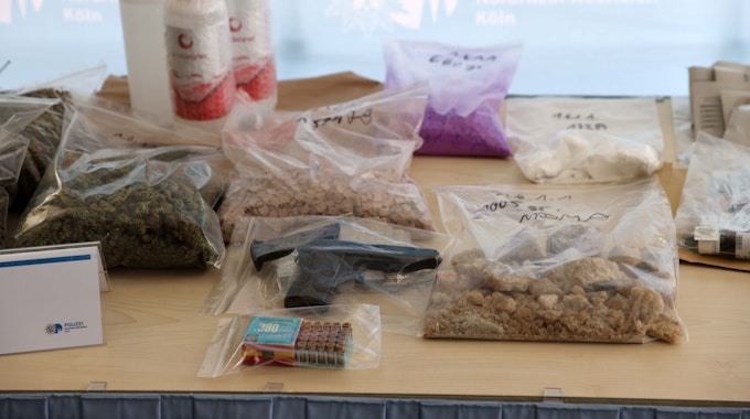 Ein 36-Jähriger betrieb mit Marihuana, Kokain und Ecstasy offenbar einen schwungvollen Handel.