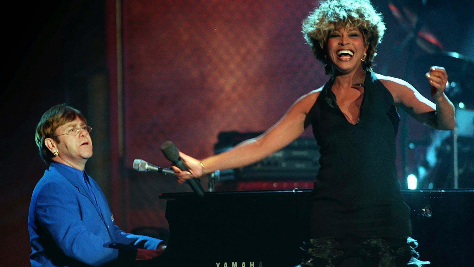 Tina Turner und Elton John 1995 in New York