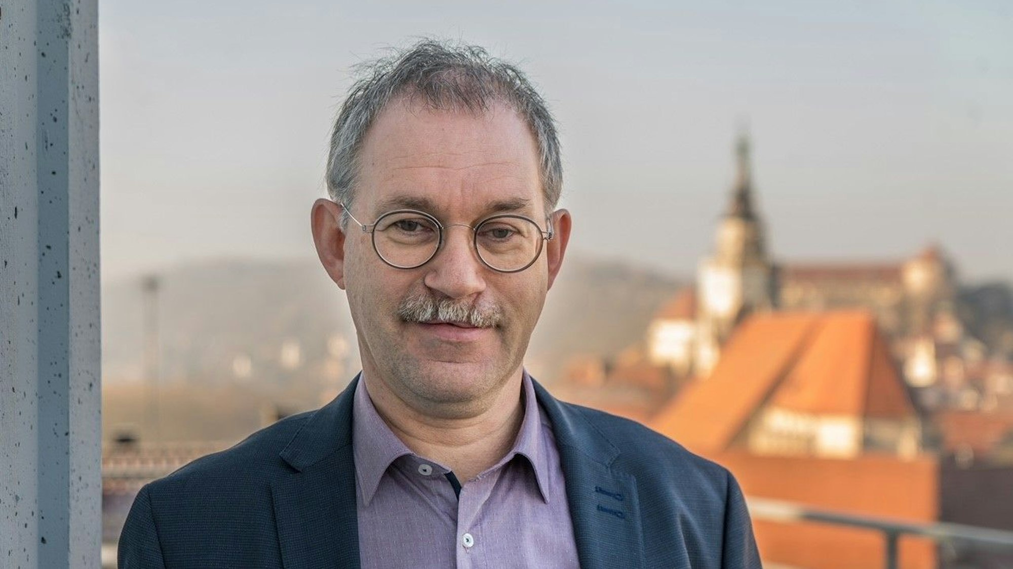 Holger Rothbauer, Rechtsanwalt und Mitgründer der Kampagne "Aktion Aufschrei - stoppt den Waffenhandel". 