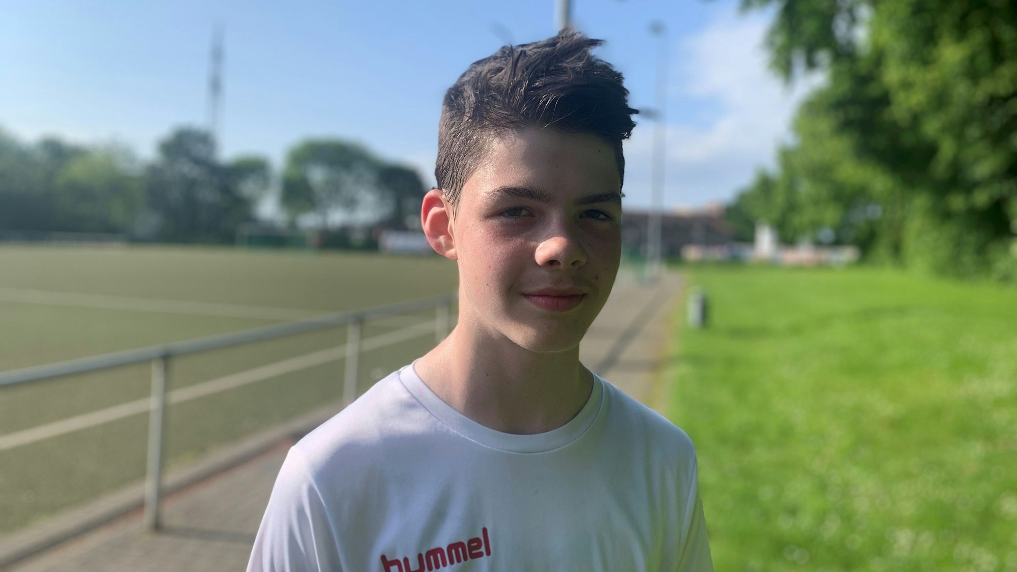 Lugh Figueiredo, 14, Mittelfeldspieler bei Bayer Wuppertal und Fußballschüler bei Marcel Raducanu.