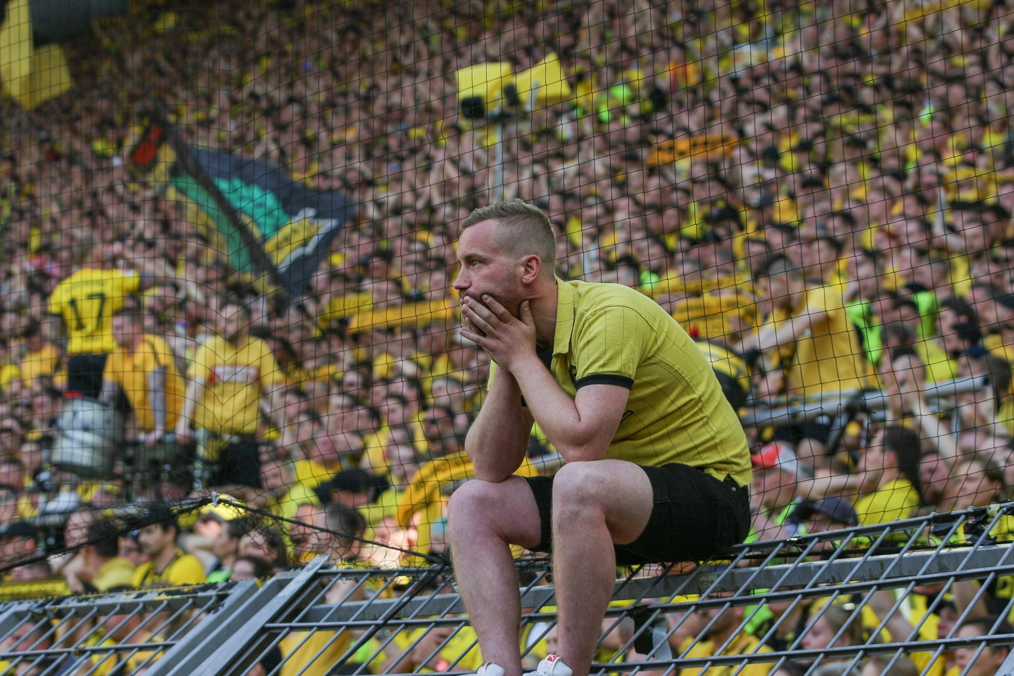 Trauer und Entrsetzen bei den Dortmund Fans.