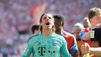 Yann Sommer, Ex-Torwart von Borussia Mönchengladbach, hat am Samstag (27. Mai 2023) mit seinem Klub Bayern München den Gewinn der deutschen Meisterschaft feiern können. Sommer schreit seine Freude heraus.